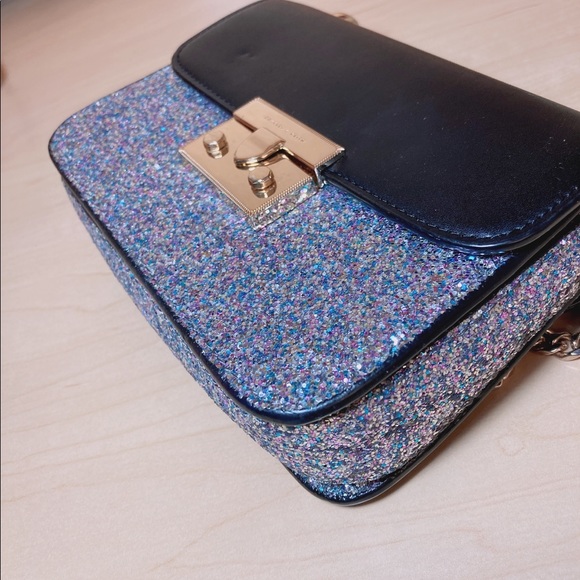 Charles Keith Super Bling Chain Bag without any scratch or mark, 90% New. - Picture 7 of 7
